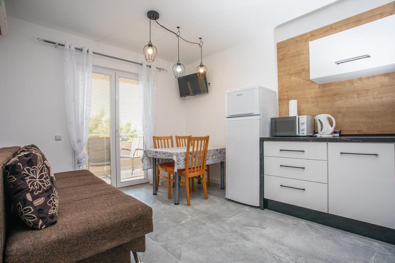 Apartments Nedo Dalmatia Omiš Екстериор снимка
